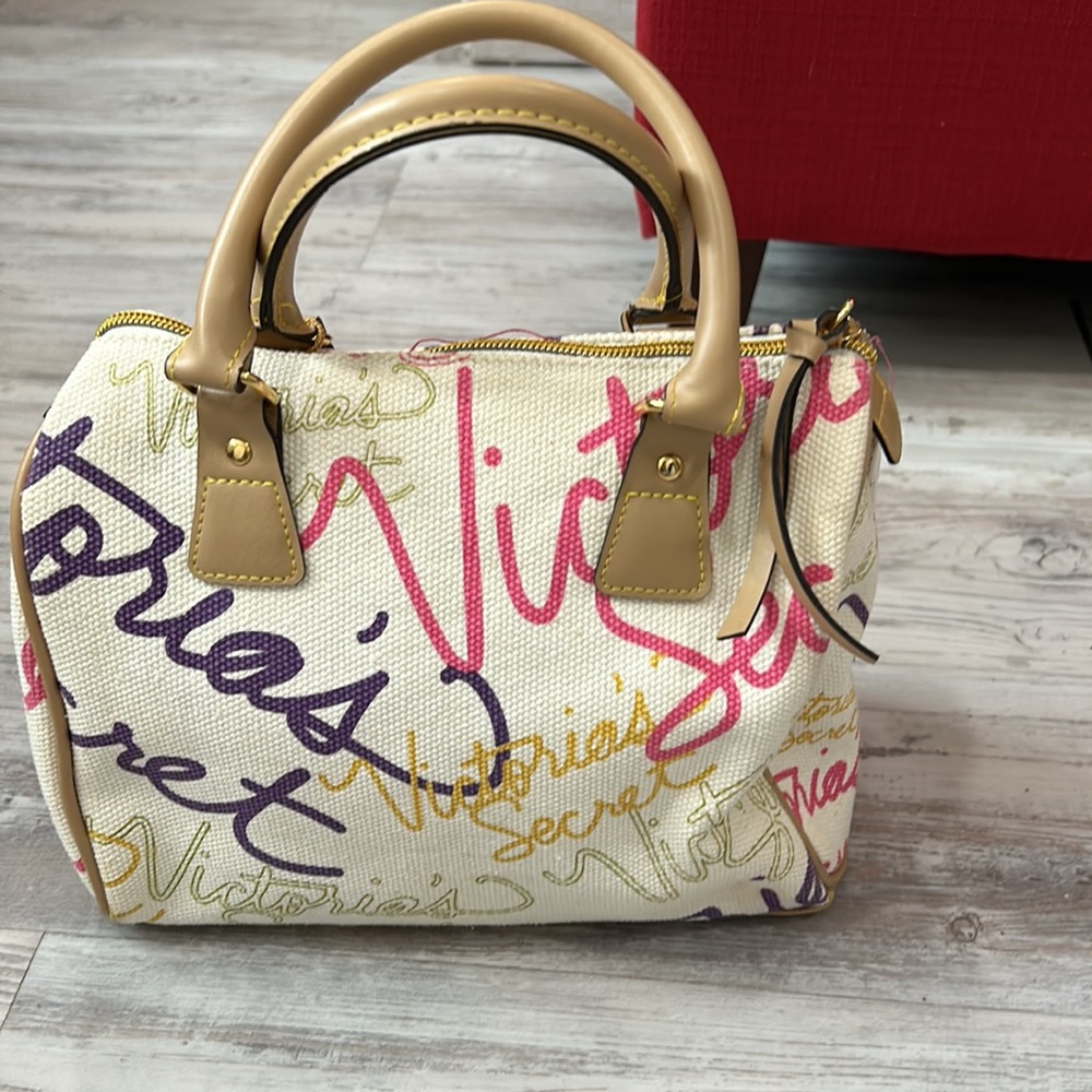 victoria’s secret new bag - Picture 3 of 8